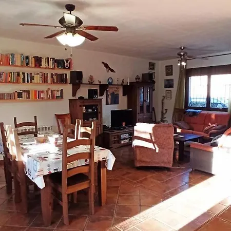 La Higuera De Gredos Holiday home Higuera de las Duenas