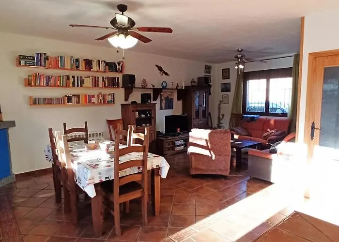 La Higuera De Gredos Holiday home Higuera de las Duenas